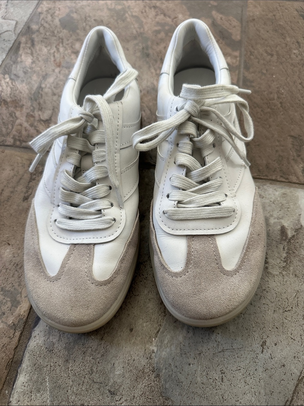 Vince Women’s  Minimalist Leather Sneaker